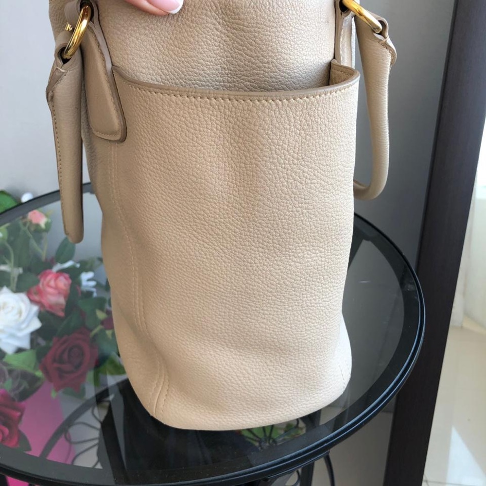 Prada Beige Leather Tote Bag with Gold Hardware - Picture 5 of 16